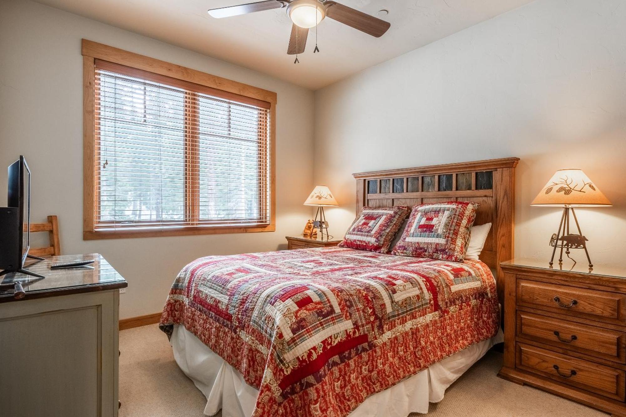 Vila Upscale 4 Bed, 3 Bath At The Woodwinds With Amazing Mountain Views And Golf Course Access And Private Hot Tub And Garage Sleeps 10 Mammoth Lakes Exteriér fotografie